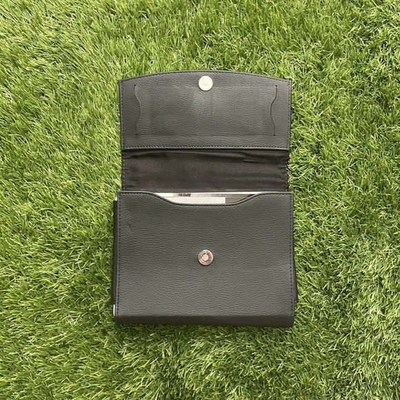 2018 Mercedes-Benz C-Class Sedan Owners Manual (C63 C43 AMG, C350e C300 4MATIC) - Picture 9 of 9